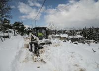 Σε κατάσταση ετοιμότητας οι εταιρείες μηχανημάτων έργου, για ενδεχόμενο χιονιά