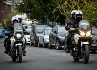 Θεσσαλονίκη: Αστυνομικοί με κίνδυνο την ζωή τους μετέφεραν μωρό δύο μηνών στο νοσοκομείο