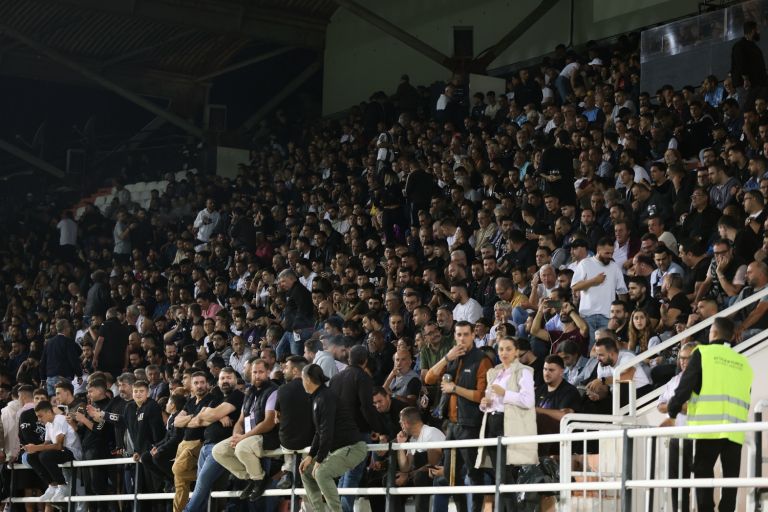 Χωρίς φιλάθλους το Ολυμπιακός-Μπάτσκα Τόπολα -Με κόσμο τα ευρωπαϊκά ματς του Παναθηναϊκού και του ΠΑΟΚ