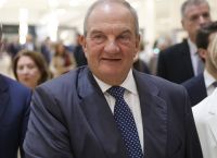 Καραμανλής: Πρέπει να εξαντλήσουμε όποια ευκαιρία για επίλυση της διαφοράς για οριοθέτηση ΑΟΖ,υφαλοκρηπίδας