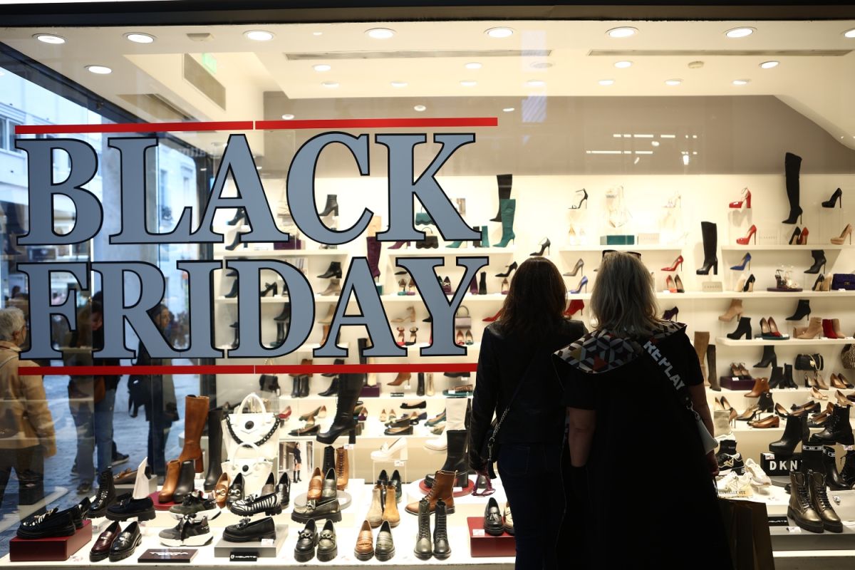 Έσωσαν τον τζίρο της Black Friday τα ανοικτά καταστήματα της Κυριακής