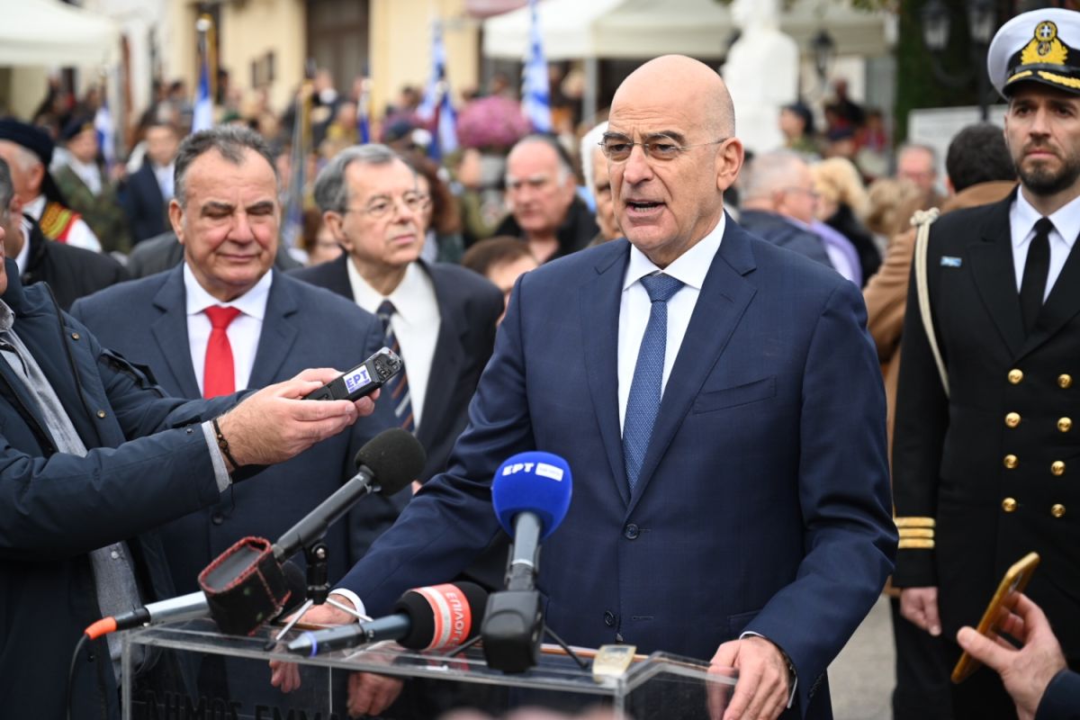 Δένδιας: Στην επιμνημόσυνη δέηση του ήρωα αρχιστράτηγου των Μακεδονικών Δυνάμεων