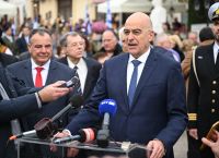 Δένδιας: Στην επιμνημόσυνη δέηση του ήρωα αρχιστράτηγου των Μακεδονικών Δυνάμεων