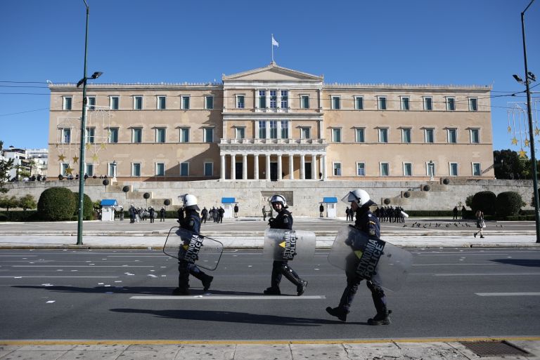 Σε 17 προληπτικές προσαγωγές προχώρησε η αστυνομία μετά την πορεία στη μνήμη του Γρηγορόπουλου