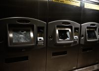 Αλέξανδρος Γρηγορόπουλος: Έσπασαν τα εκδοτήρια των εισιτηρίων στο μετρό [pics]