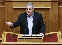Ανακήρυξη του Δημήτρη Κουτσούμπα σε επίτιμο μέλος του «Μουσείου Μίκη Θεοδωράκη Ζάτουνας»