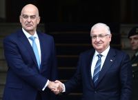 Μέτρα Οικοδόμησης Εμπιστοσύνης και ενίσχυση των διαύλων επικοινωνίας συζήτησαν Δένδιας-Γκιουλέρ