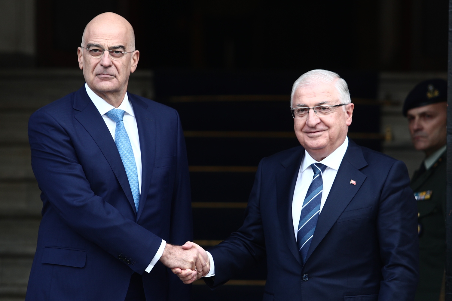 Μέτρα Οικοδόμησης Εμπιστοσύνης και ενίσχυση των διαύλων επικοινωνίας συζήτησαν Δένδιας-Γκιουλέρ