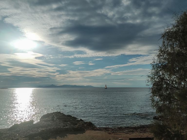 Καιρός: Με βροχή ξεκινά η εβδομάδα – Η θερμοκρασία από 9 έως 12 βαθμούς