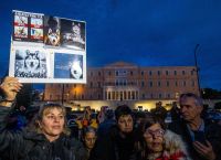 Συγκέντρωση διαμαρτυρίας στο Σύνταγμα για το Χάσκι της Αράχωβας [vid]