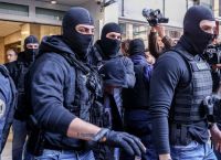 Προθεσμία πήρε ο 18χρονος που κατηγορείται για τη δολοφονική επίθεση στον αστυνομικό [vid]