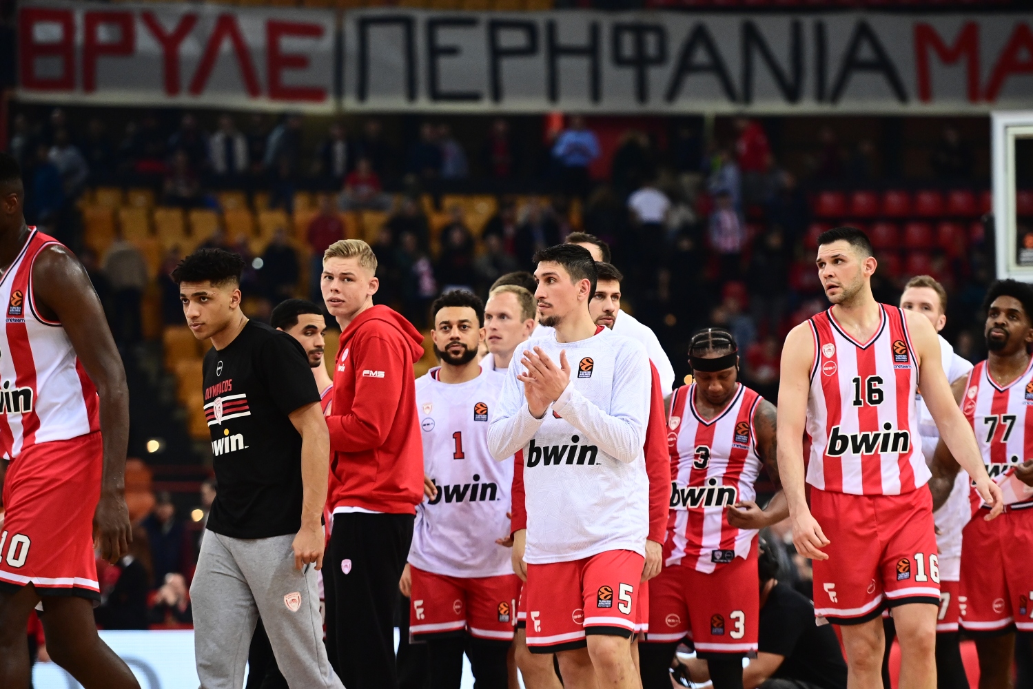 Ολυμπιακός-Βαλένθια 56-63: Απογοητευτική βραδιά για τους ερυθρόλευκους [vid]