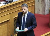 Ανδρουλάκης: Η χώρα λειτουργεί στον αυτόματο πιλότο