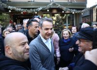 Μητσοτάκης στο Πέραμα: Ξέρουμε ότι η ακρίβεια “δαγκώνει”