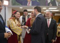 Ανδρουλάκης: Άκουσε τα τσακώνικα κάλαντα και υποδέχθηκε χορευτές από την Κρήτη
