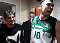Τρελαμένος ο Σλούκας με την νίκη: Τραγουδούσε το «χόρτο μαγικό με τον κόσμο