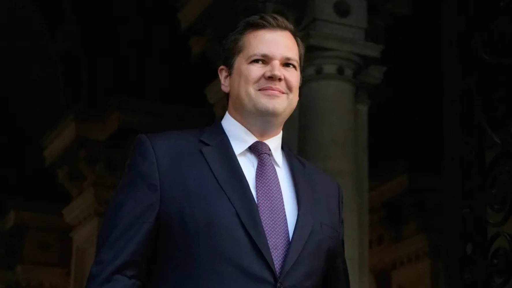 Βρετανία: Παραιτήθηκε ο υπουργός Μετανάστευσης Ρόμπερτ Τζένρικ