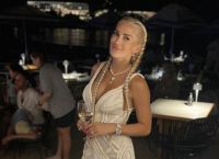 Βικτώρια Καρύδα: «Τα παιδιά μου έμαθαν από το ίντερνετ πως πέθανε ο μπαμπάς τους» Βικτώρια Καρύδα: «Τα παιδιά μου έμαθαν από το ίντερνετ πως πέθανε ο μπαμπάς τους»