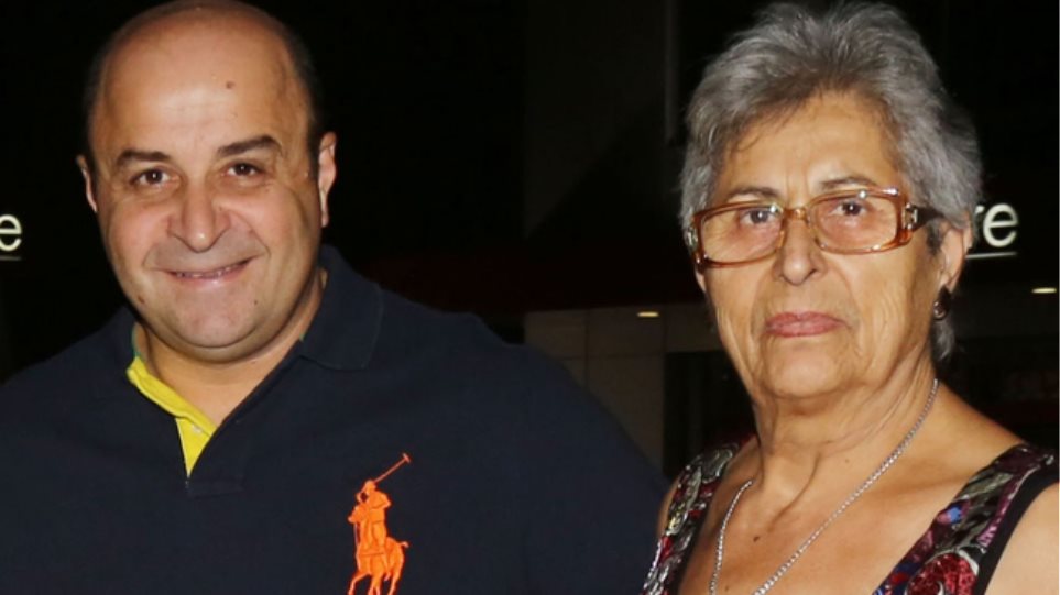 Συγκινεί ο Μάρκος Σεφερλής για τη μαμά του: «Είναι 81 ετών και είναι η ηρωίδα μου»