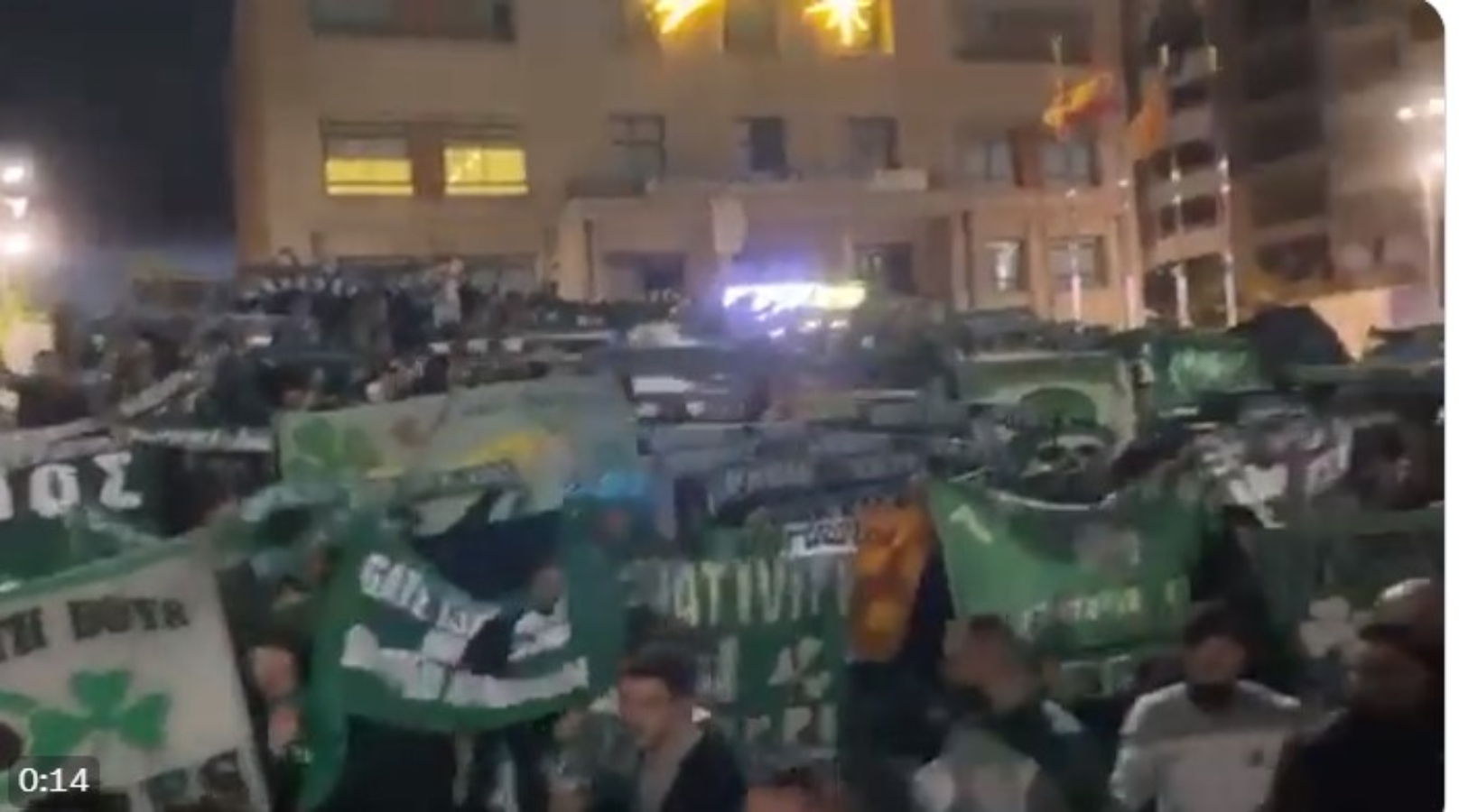 Πράσινη τρέλα! Έκαναν… Λεωφόρο το Βιγιαρεάλ οι οπαδοί του τριφυλλιού [vid]