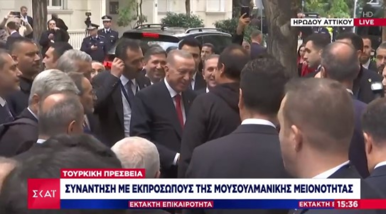 Στην πρεσβεία της χώρας του ο Τούρκος πρόεδρος – Τετ α τετ με τον Αταμάν [vid]