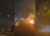 ΕΛ.ΑΣ: Σταθερή αλλά κρίσιμη η κατάσταση του αστυνομικού που τραυματίστηκε από φωτοβολίδα ΕΛ.ΑΣ: Σταθερή αλλά κρίσιμη η κατάσταση του αστυνομικού που τραυματίστηκε από φωτοβολίδα