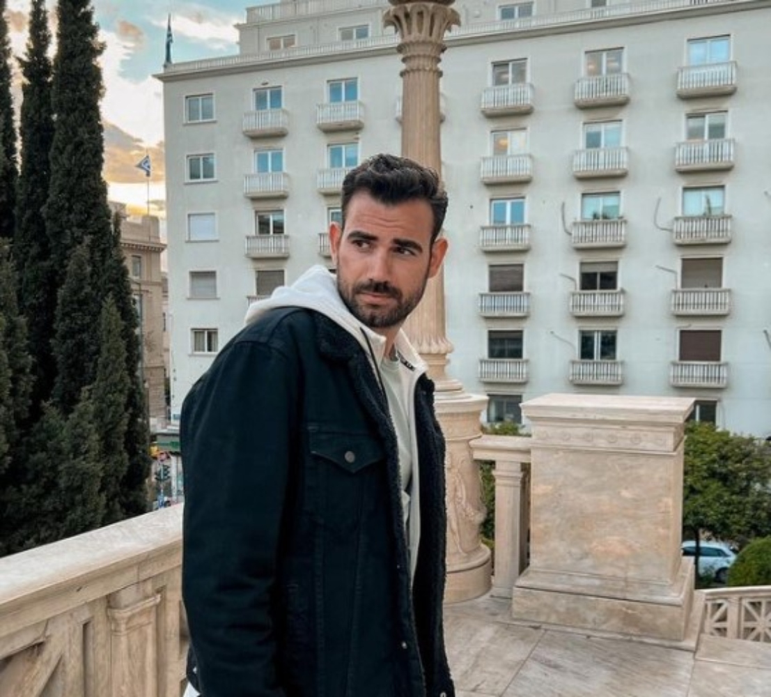 Πέθανε από ανακοπή ο 28χρονος αδερφός του ηθοποιού Νίκου Πολυδερόπουλου