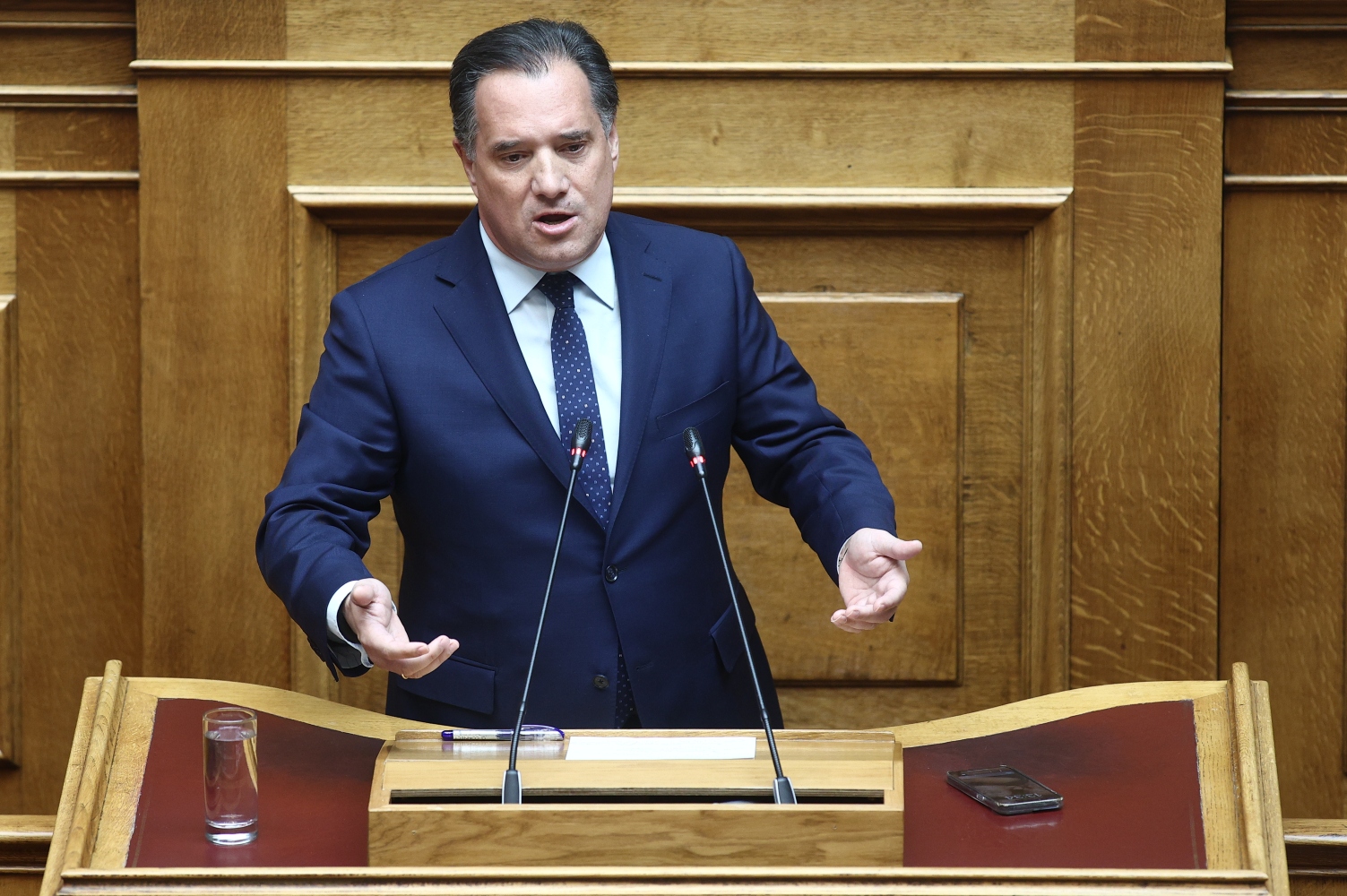 Άδωνις: Ενώνω τη φωνή μου με τις φωνές των αστυνομικών [vid]