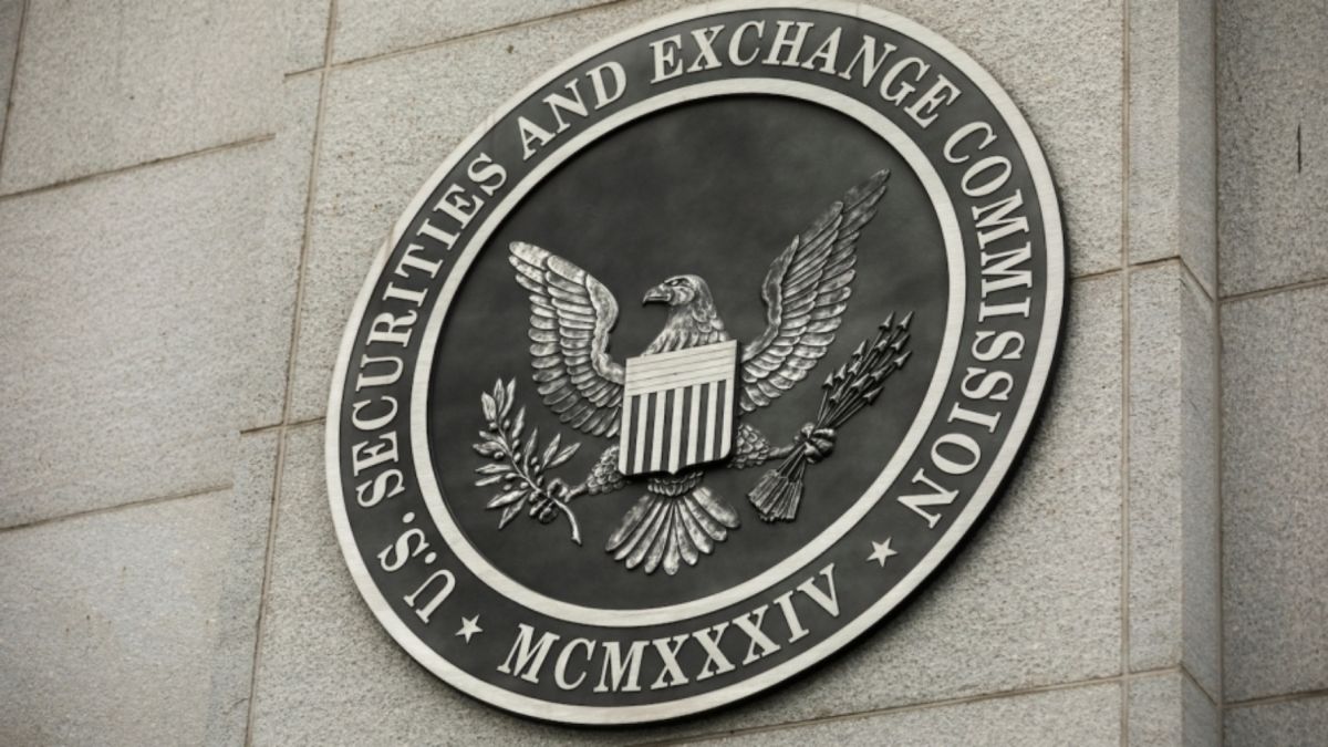 SEC: Επτά πληροφοριοδότες επιβραβεύθηκαν με 28 εκατ. δολάρια τη φετινή χρονιά