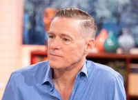 Bryan Adams: «Η πρώτη φορά που ταξίδεψα στην Ελλάδα πρέπει να ήμουν 10-11 ετών» Bryan Adams: «Η πρώτη φορά που ταξίδεψα στην Ελλάδα πρέπει να ήμουν 10-11 ετών»