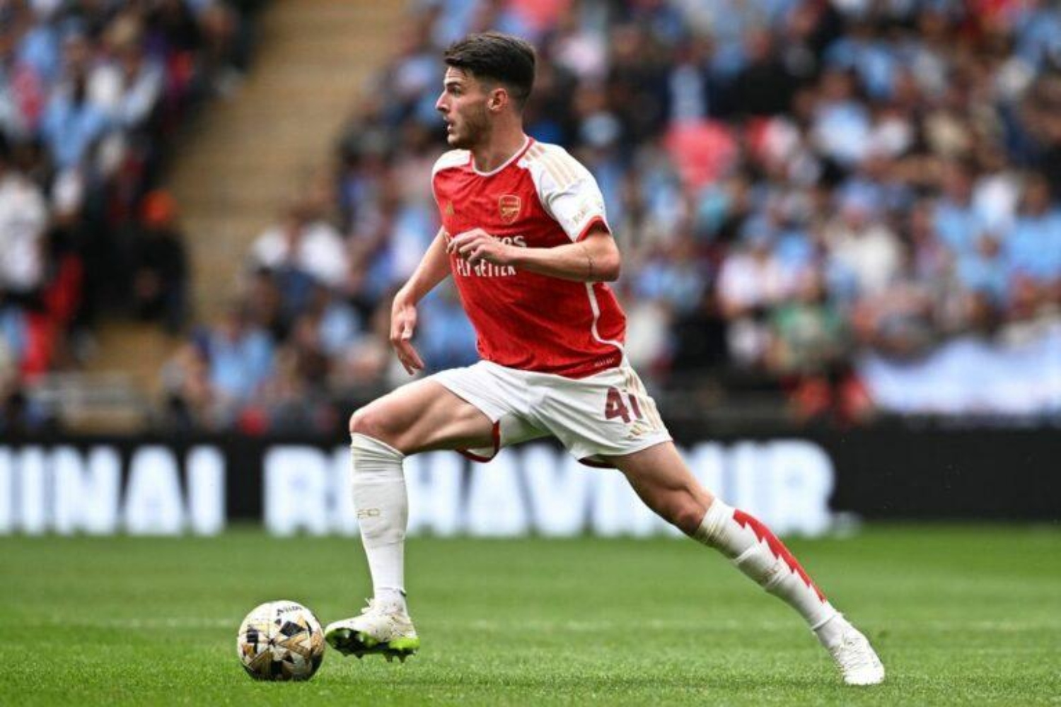 Arsenal: Ο Ντέκλαν Ράις με γκολ στο 90′ + 7′ εξασφάλισε το τρίποντο