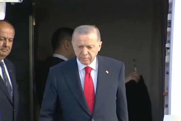Ο Ερντογάν στην Αθήνα: Θα επισκεφθεί την τουρκική πρεσβεία [vid]