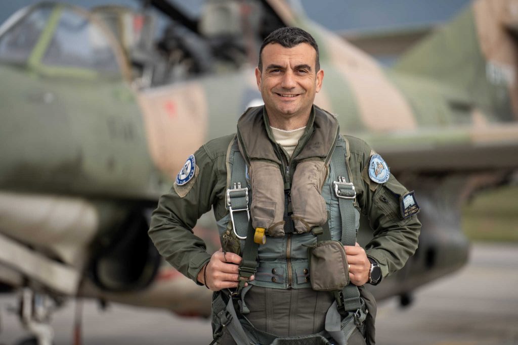“Ράγισαν και οι πέτρες” στο Υπουργείο Άμυνας
