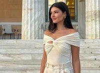 Μελαχρινή καλλονή, δουλεύει στη Βουλή: Η Κωνσταντίνα Μητσοτάκη είναι μία από τις πιο όμορφες Ελληνίδες
