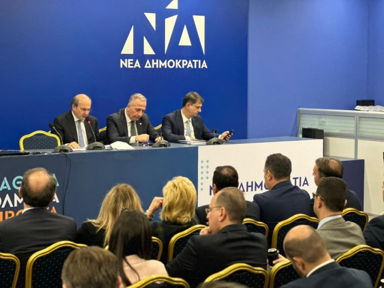 Πρωτοβουλίες Καλαφάτη προάγουν τη συνεργασία Βουλευτών και Κυβέρνησης