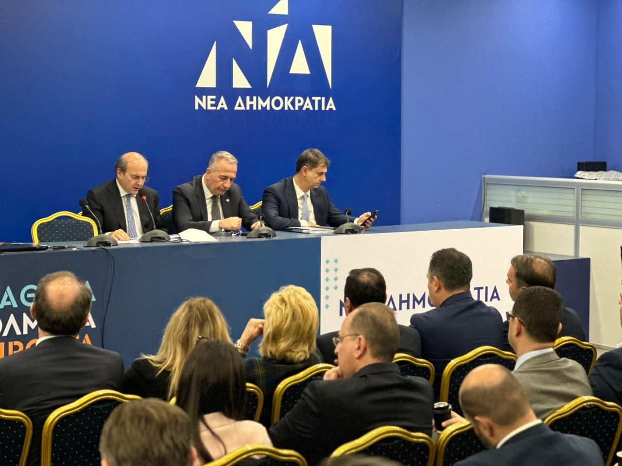 Πρωτοβουλίες Καλαφάτη προάγουν τη συνεργασία Βουλευτών και Κυβέρνησης