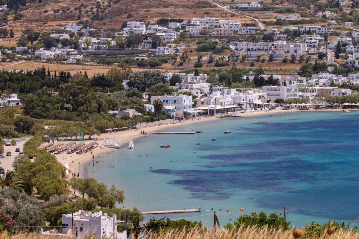 Πώς η Πάρος εξελίσσεται σε… νέα Μύκονος