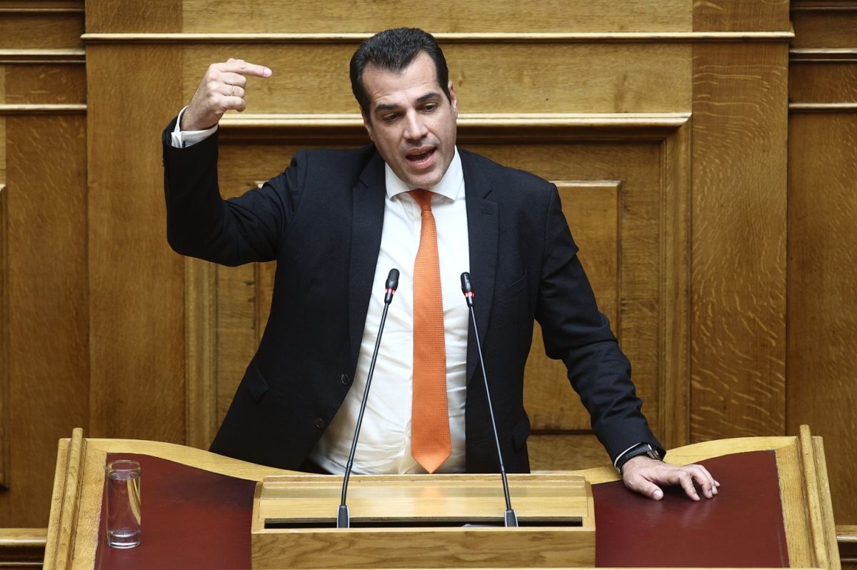 Πλεύρης: Δεν ψηφίζω το νομοσχέδιο για τον γάμο των ομόφυλων ζευγαριών