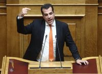 Πλεύρης: Δεν ψηφίζω το νομοσχέδιο για τον γάμο των ομόφυλων ζευγαριών