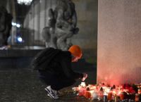 «Ήταν ένα καλό αγόρι…»: Ο 24χρονος μακελάρης της Πράγας κουβαλούσε όπλα σε θήκη κιθάρας