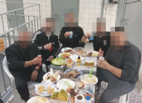 Επείγουσα πειθαρχική προκαταρκτική εξέταση για τους κρατούμενους που έκαναν ρεβεγιόν με φαγητά και μπύρες