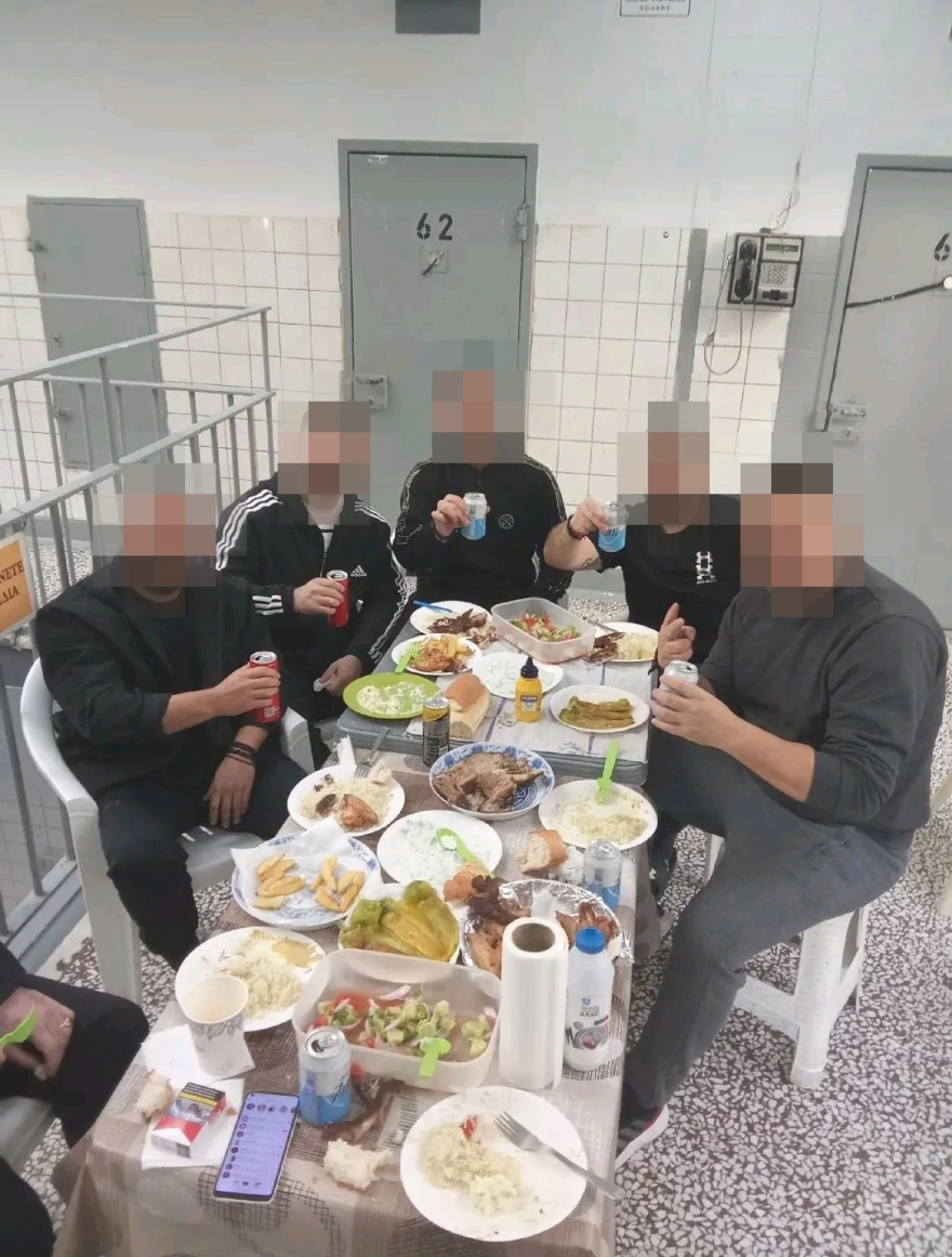 Επείγουσα πειθαρχική προκαταρκτική εξέταση για τους κρατούμενους που έκαναν ρεβεγιόν με φαγητά και μπύρες