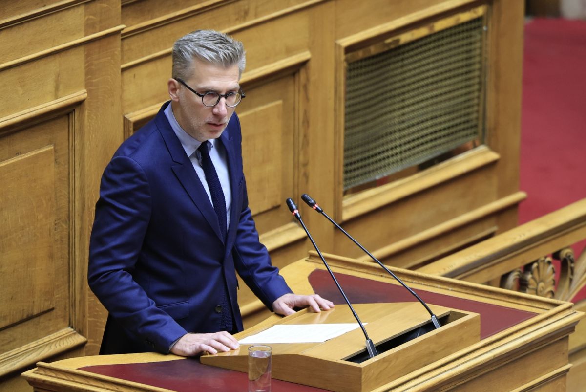 Με απόφαση Μητσοτάκη υπεύθυνος της Εθνικής Στρατηγικής για την Ισότητα των ΛΟΑΤΚΙ+ ο Άκης Σκέρτσος