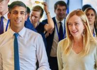 Politico: Γιατί ο Σούνακ αγαπάει τη Μελόνι