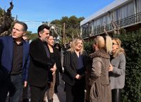 Δίπλα σε πολίτες και επιχειρηματίες στο Ίλιον Παραμονή Πρωτοχρονιάς η γραμματέας ΝΔ Μαρία Συρεγγέλα