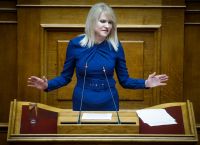 Θεοδώρα Τζάκρη σε Όλγα Γεροβασίλη: Δεν χωράνε φιλοδοξίες αρχηγίσκων
