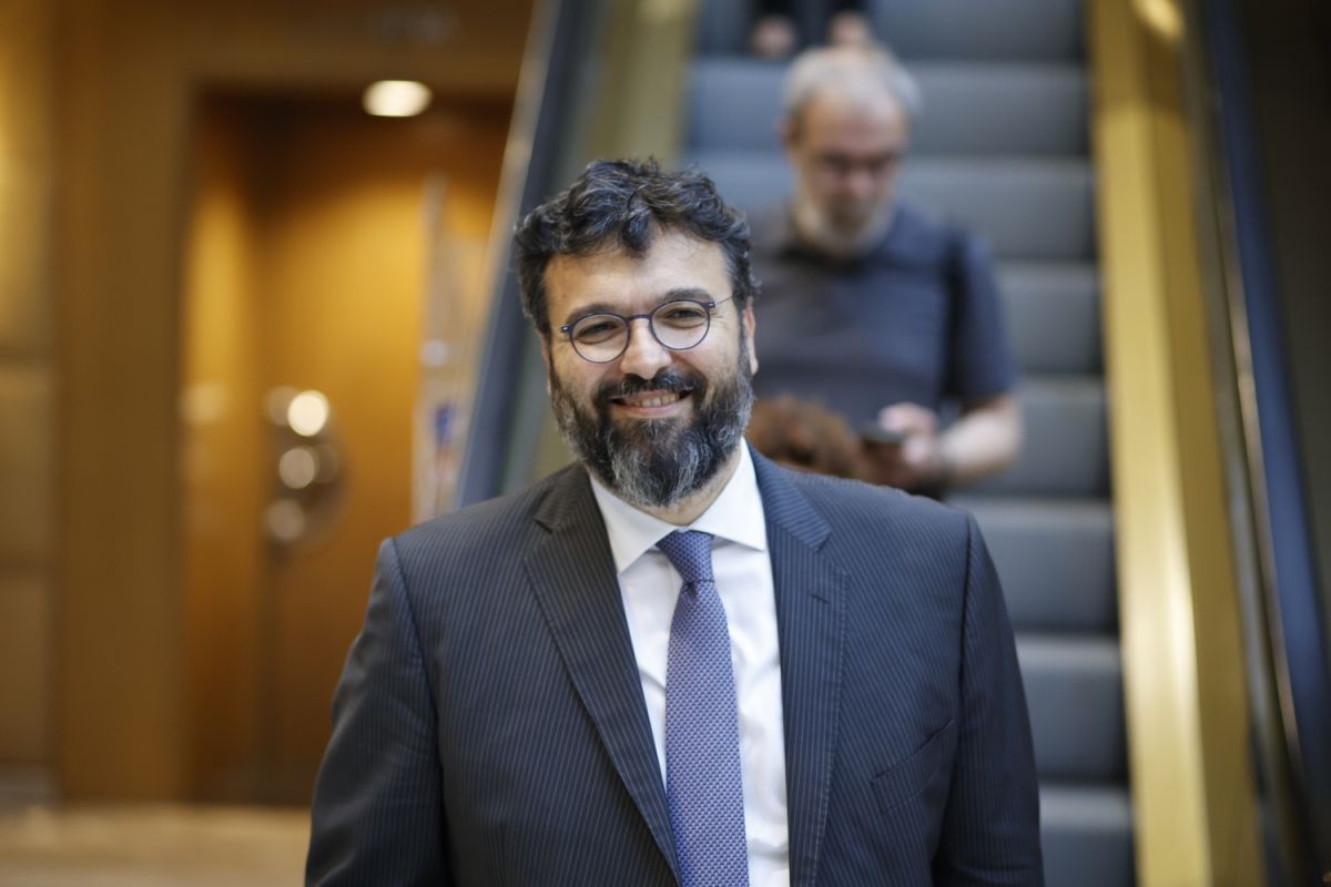Βασιλειάδης: Ο ΣΥΡΙΖΑ δεν χρειάζεται «πατερούλη», αλλά σοβαρές πολιτικές λύσεις