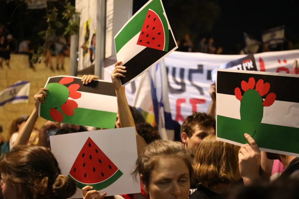 Γιατί το καρπούζι έγινε σύμβολο αλληλεγγύης στον Παλαιστινιακό λαό