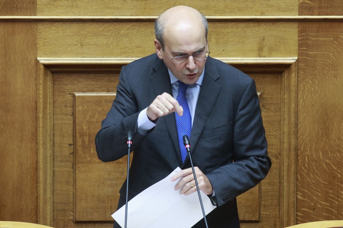 Χατζηδάκης: Δεν θα δοθεί παράταση στη διασύνδεση των ταμειακών μηχανών με τα POS