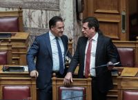 Σχετικά με την τροπολογία για την τριετή παραμονή μεταναστών